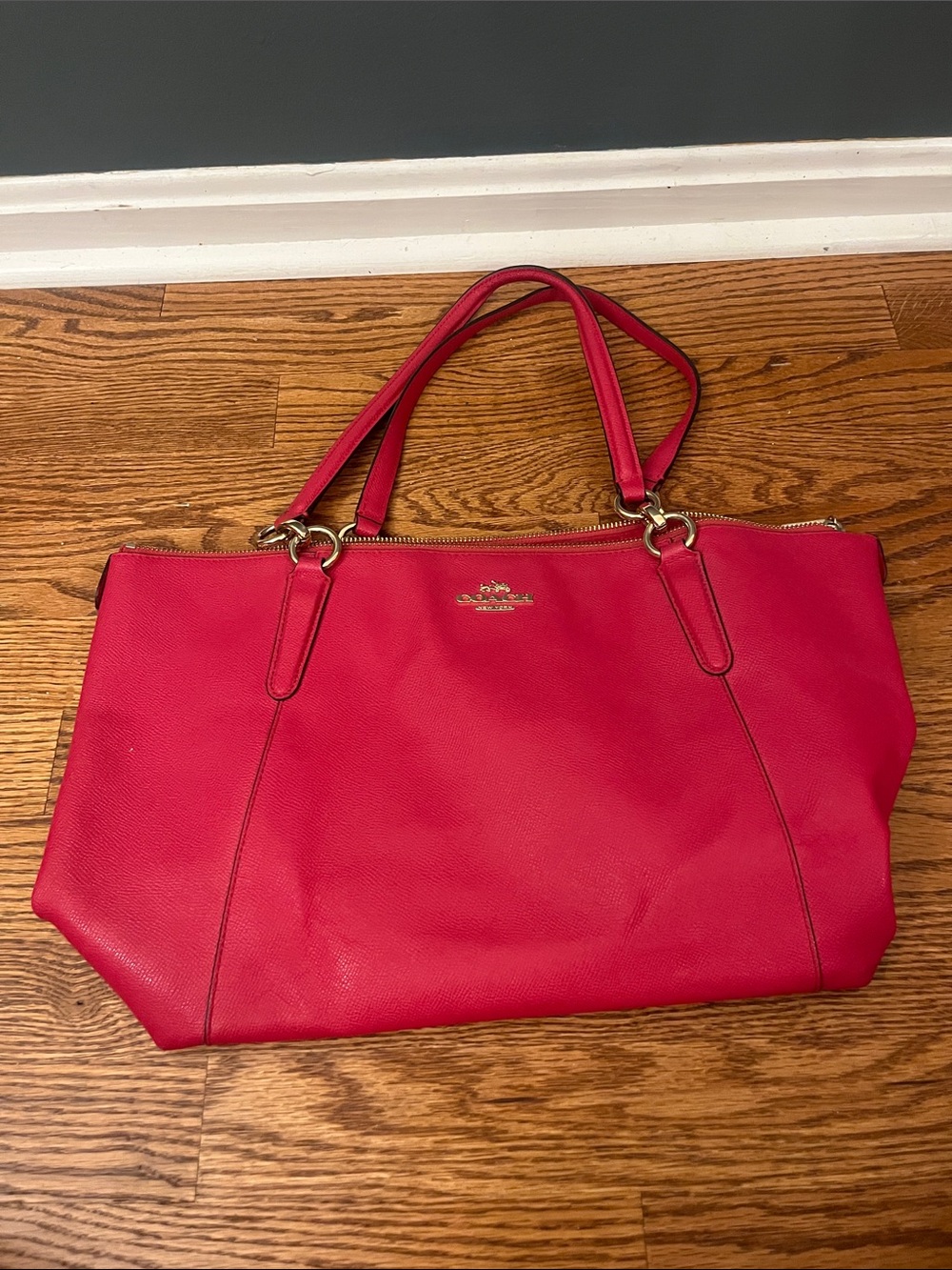 Coach F57526 Ava In Fuchsia Pink Crossgrain Leather Tote fair condition